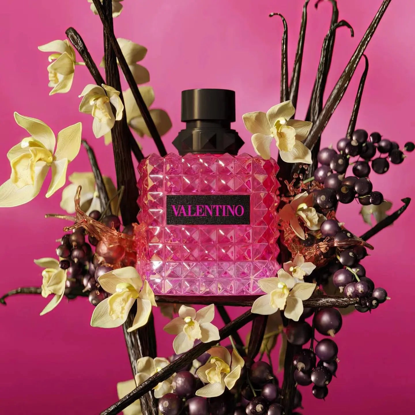 Elegant Valentino Donna Born In Roma Extradose perfume bottle details
