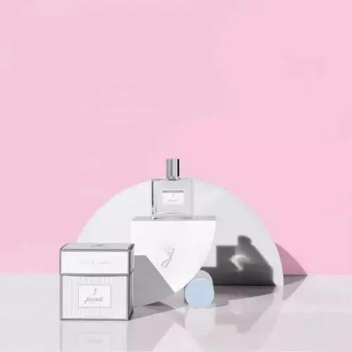 Le Bebe Eau De Soin by Jacadi Unisex 3.4oz Eau De Toilette.