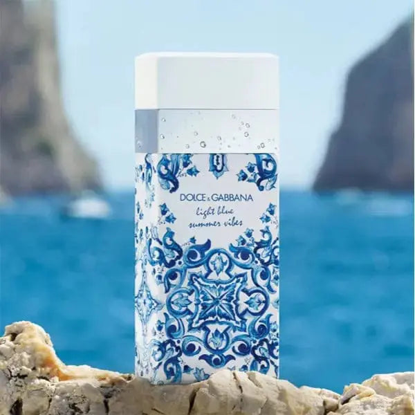 light-blue-summer-vibes-edt-bottle-detail.jpg
