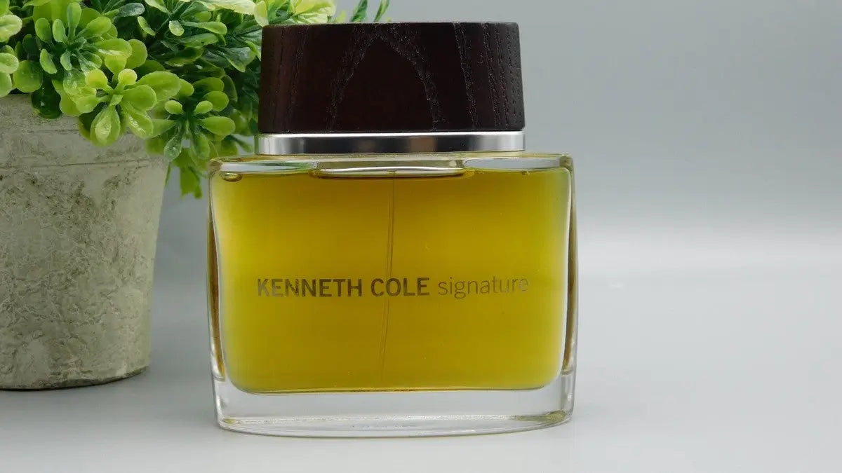 Kenneth Cole Signature sophisticated men's fragrance
