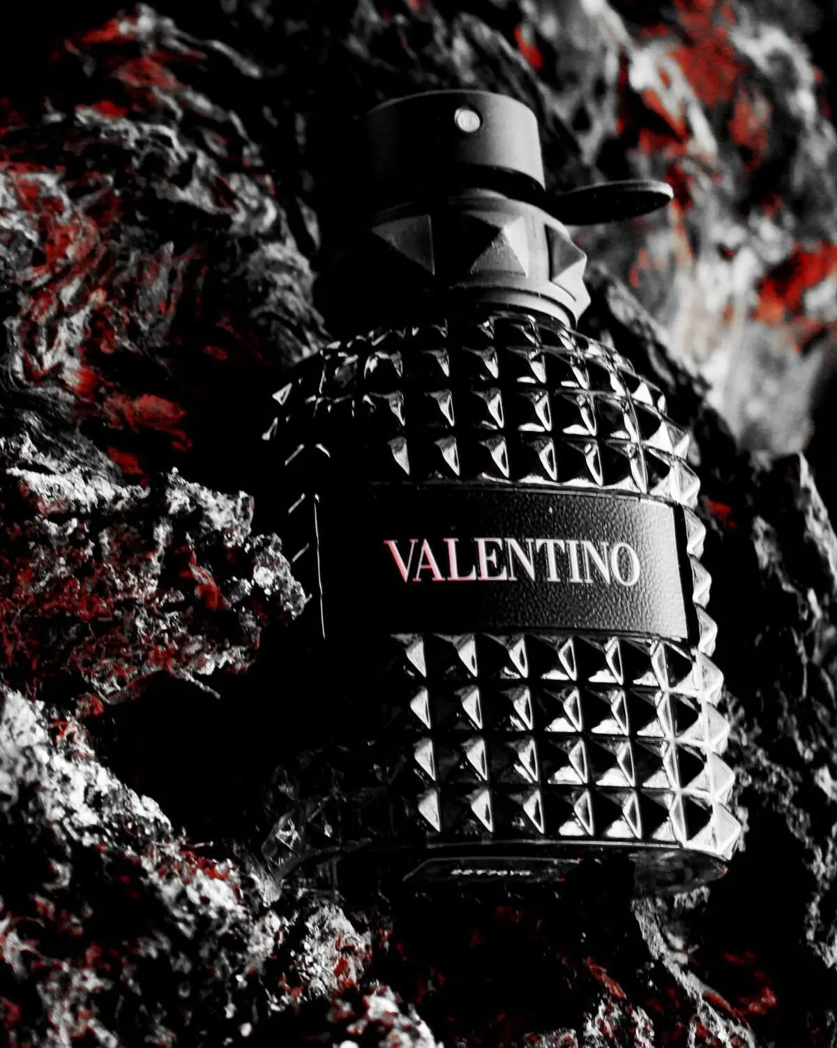 Valentino Uomo Born in Roma Rockstud Noir By Valentino For Men 3.4oz EDT Spray Valentino